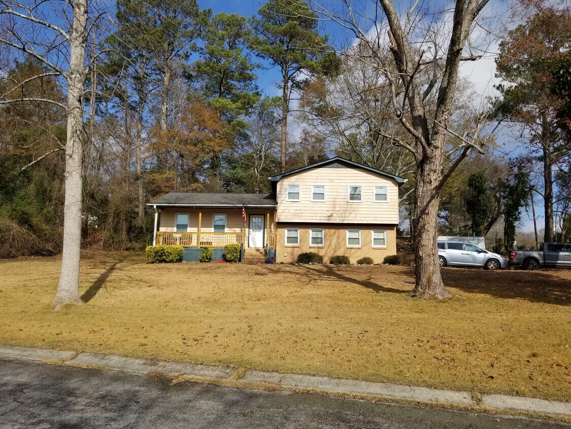 911 Vicky Ct NW, Conyers, GA 30012 House Rental in Conyers, GA