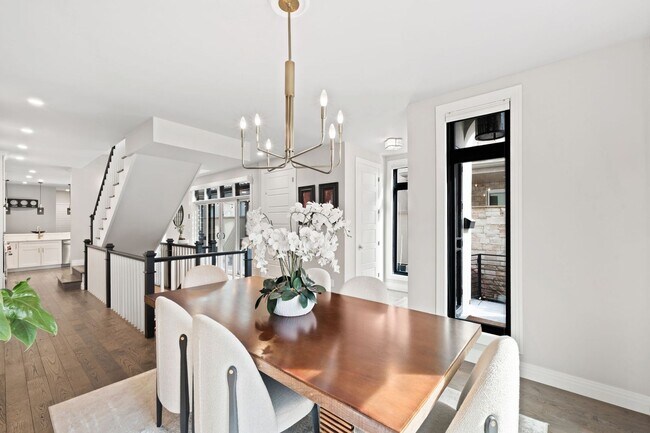 Foto del edificio - Luxury 4BD, 6BA Cherry Creek Home with 4 Outdoor Spaces