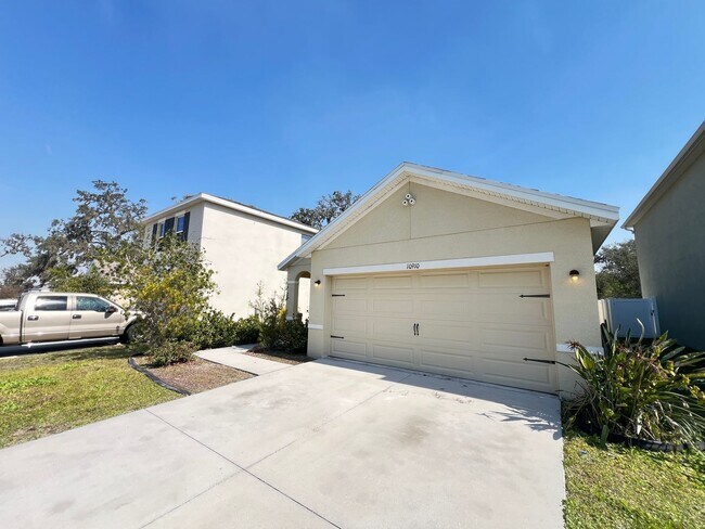 Building Photo - Amazing 3 Bedroom, 2 Bathroom SMART Home i...
