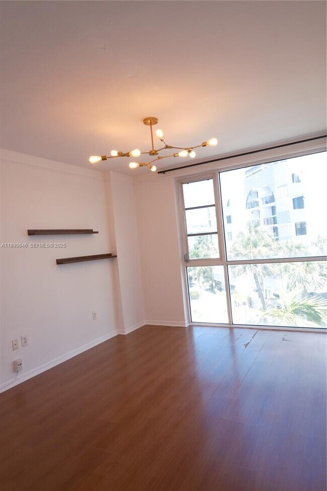 Foto del edificio - 2756 Day Ave