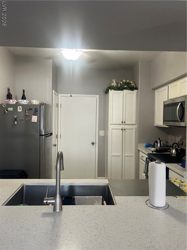 Foto del edificio - 7255 W Sunset Rd
