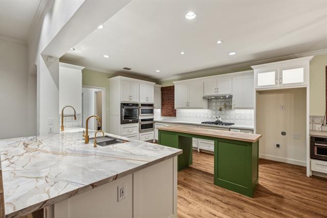 Building Photo - 15574 Forest Creek Dr