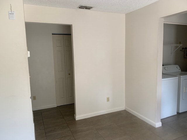 Building Photo - 2701 NE 22nd Ct