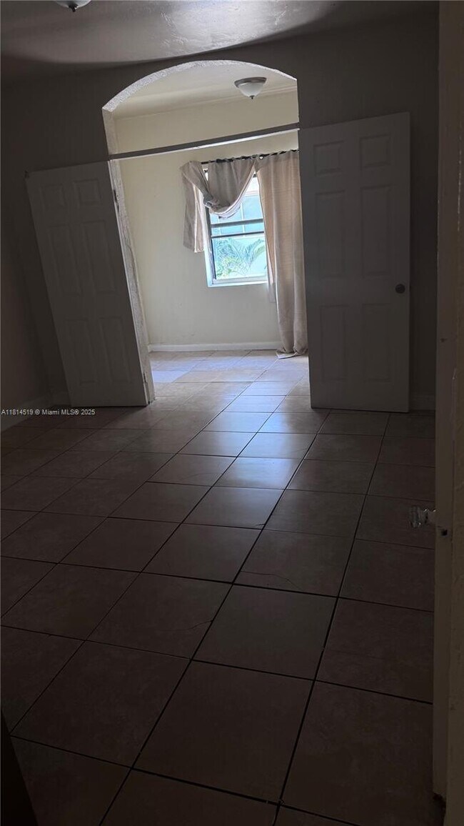 Foto del edificio - 2614 SW 8th St