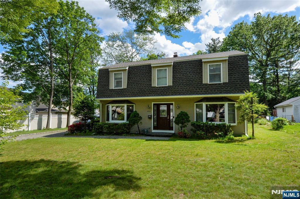 Primary Photo - 252 Hillside Ave