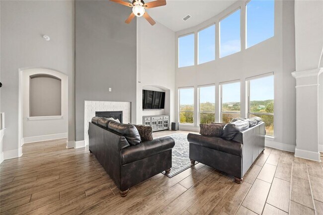 Foto del edificio - 19315 Summit Glory Trl