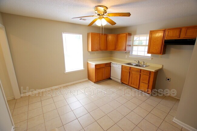 Building Photo - 3878 Winwood Dr