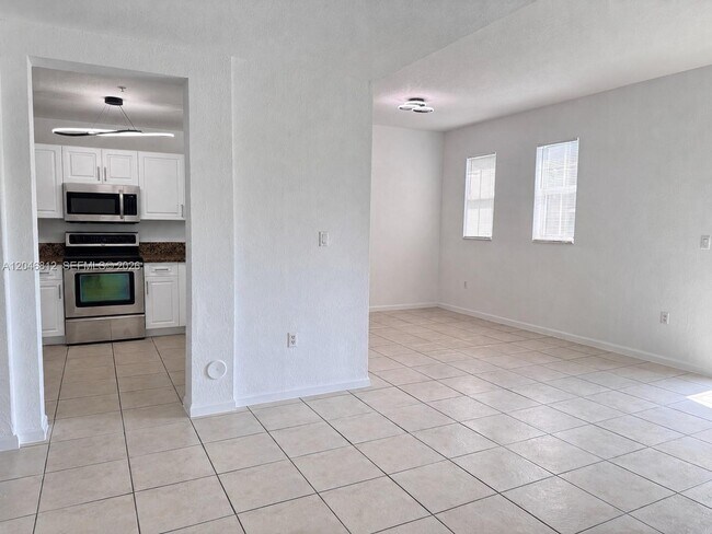 Building Photo - 11102 NW 83rd St