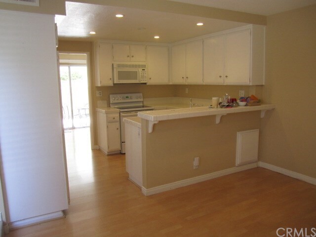 Building Photo - 17 Glenhurst