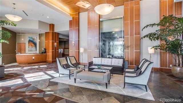 Foto del edificio - 8100 E Union Ave