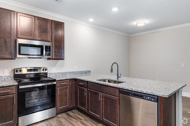 1BR, 1BA - 848SF - The Residences at Potomac Crest