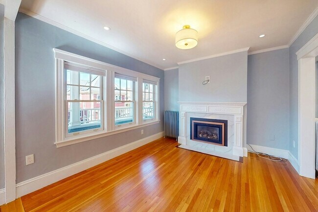 Building Photo - 170 Savin Hill Ave