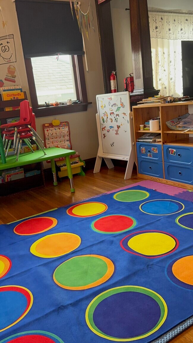 Foto del edificio - 14 Haskell Ave