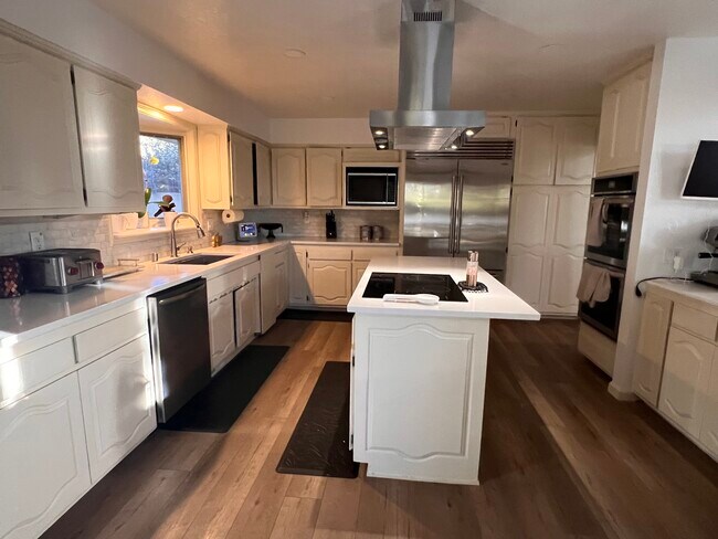 Foto del edificio - 9705 Pebble Beach Dr NE