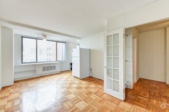 Building Photo - 1121 Arlington Blvd
