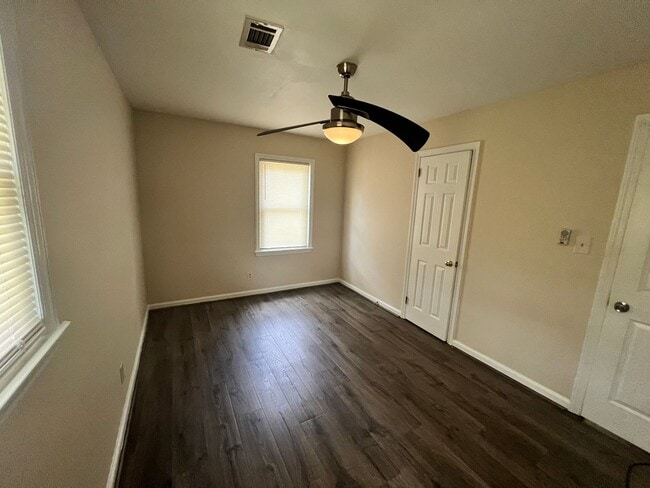 Building Photo - New On the Market!