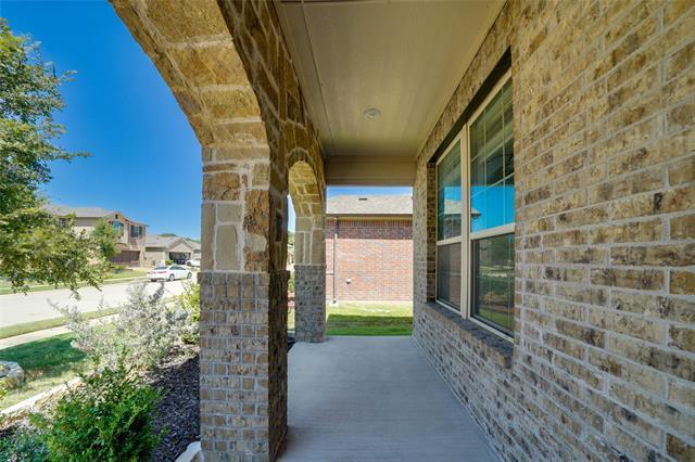 Building Photo - 410 Club House Dr