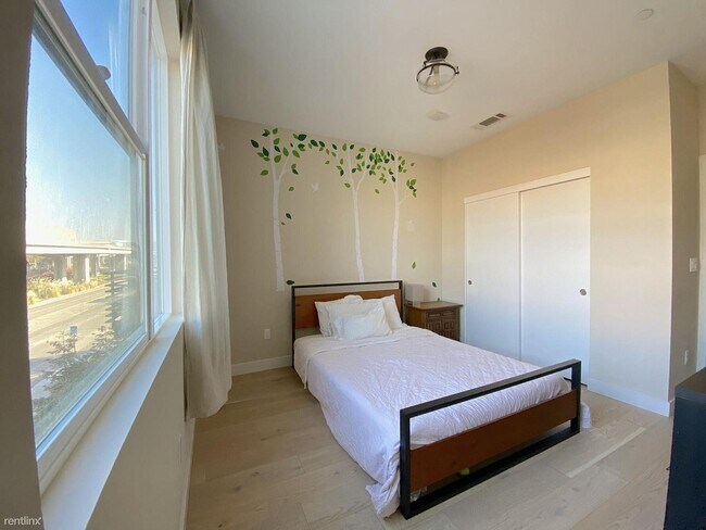 Foto del edificio - 1519 Pullman Way