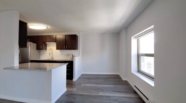 Photo - 61 W Chestnut St Apartment