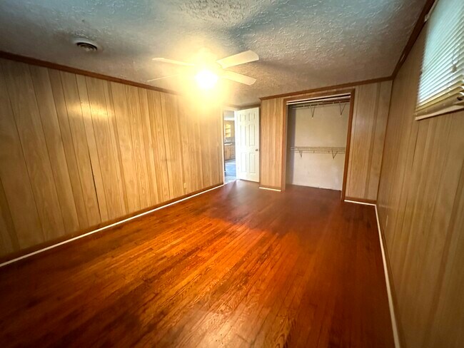 Foto del edificio - 106 Sam Earles Rd