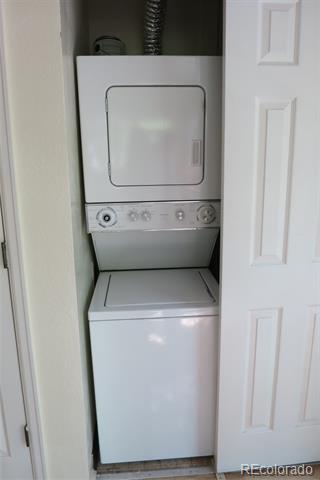 Foto del edificio - 4811 White Rock Cir