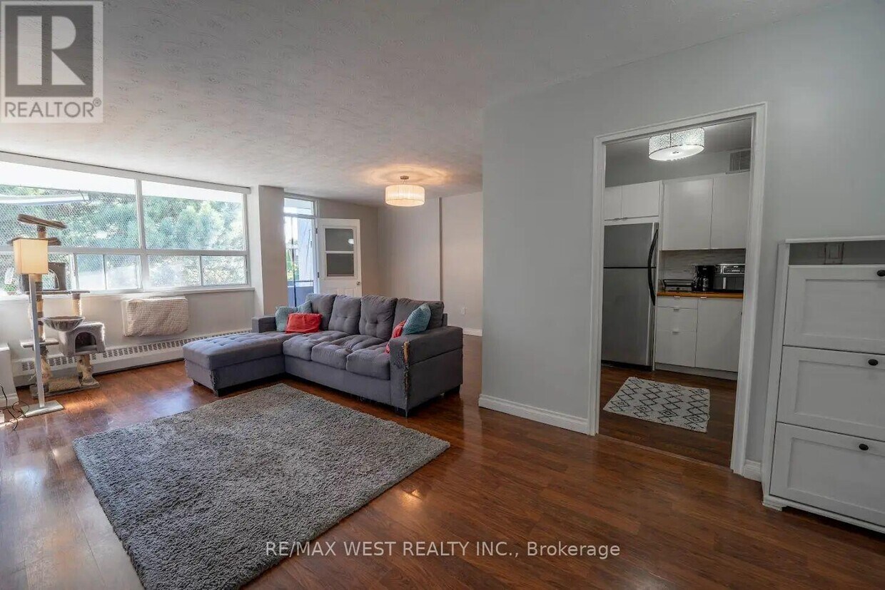 Photo principale - 100-100 Coe Hill Dr