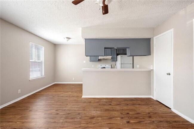 Foto del edificio - 6110 Wheless Cove