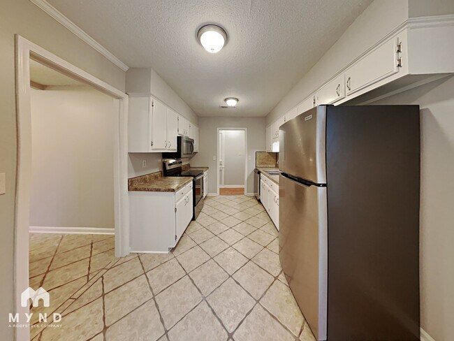 Building Photo - 464 Windridge Point