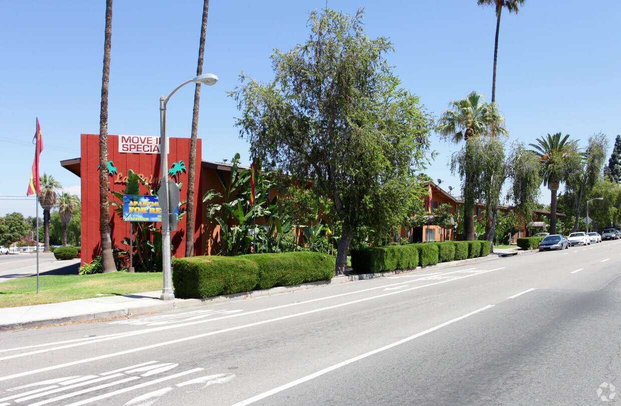 Building Photo - The Palms