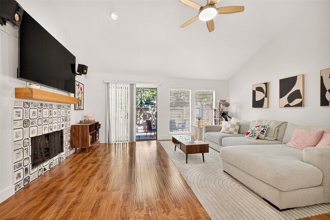 Foto del edificio - 1422 Chardonnay Dr