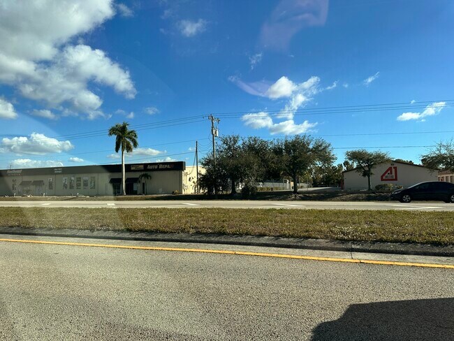 Foto del edificio - 620 SE 15th Ave