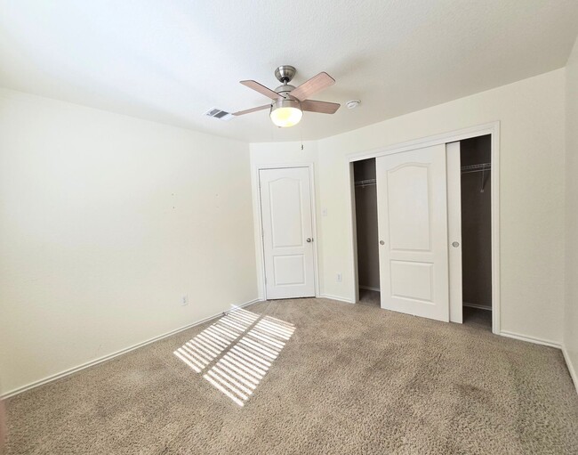 Building Photo - 3639 Bennington Way