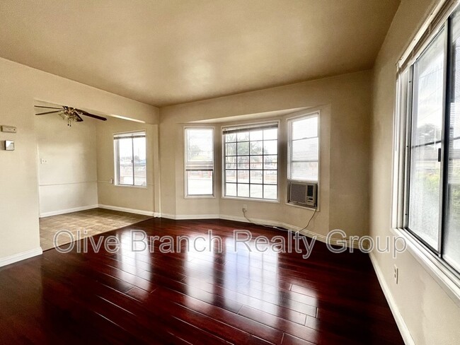 Foto del edificio - 6429 Woodward Ave