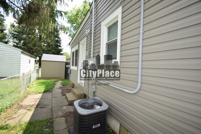 Foto del edificio - 1131 E Kelly St, Indpls IN 46203