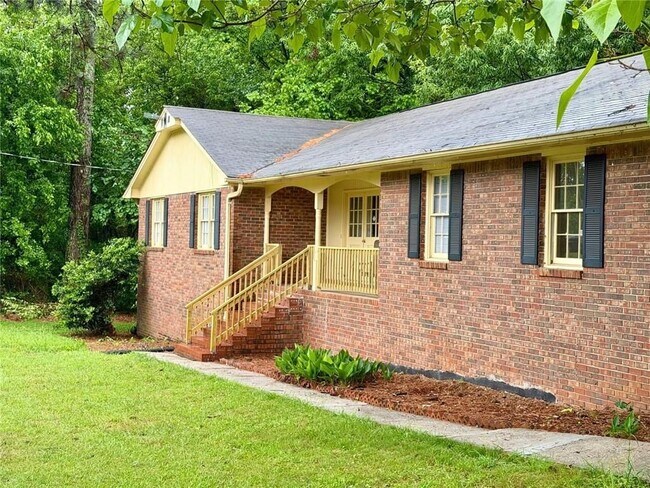 Building Photo - 665 Arnold Rd
