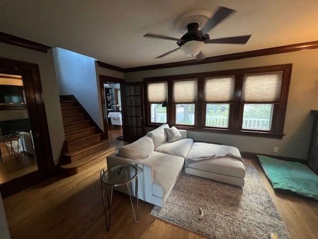 Building Photo - For Rent – Charming 2 Bed, 2 Bath Single-F...