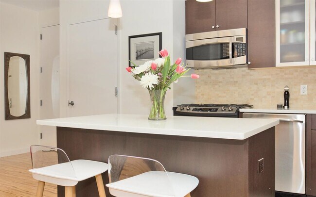 Foto del edificio - 232 PAVONIA Ave