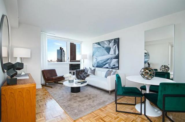 Foto principal - 1 bedroom in LONG ISLAND CITY NY 11101