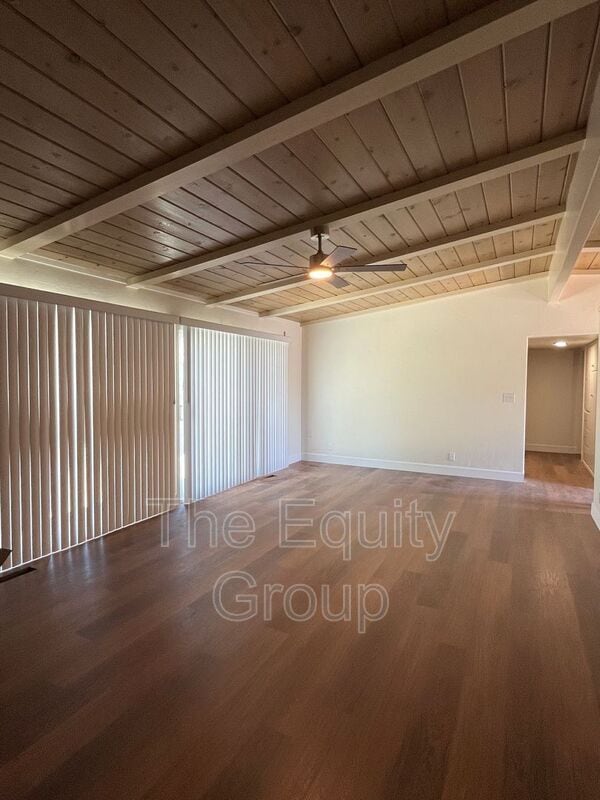 Building Photo - 1116 W Tulare Ave