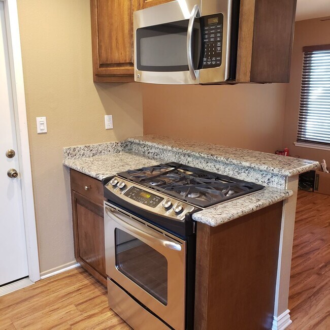 Foto del edificio - 5939 Petite Ct