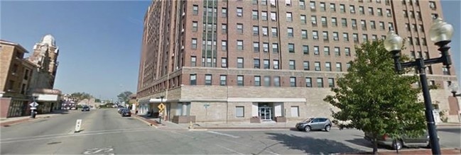 Building Photo - 630 E State St