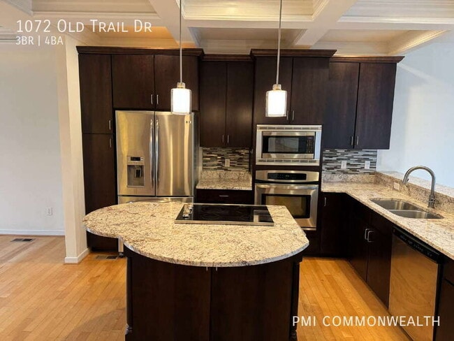 Building Photo - 1072 Old Trail Dr