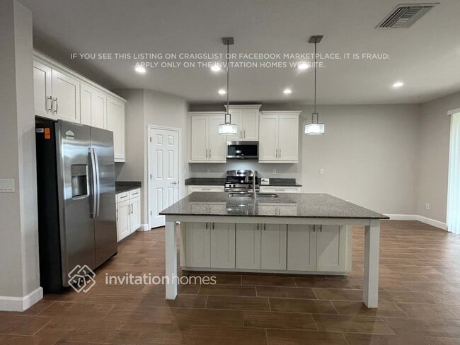 Foto del edificio - 6524 Salt Creek Ave