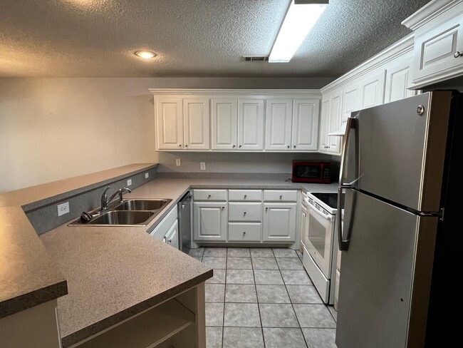 Building Photo - 3111 109th St