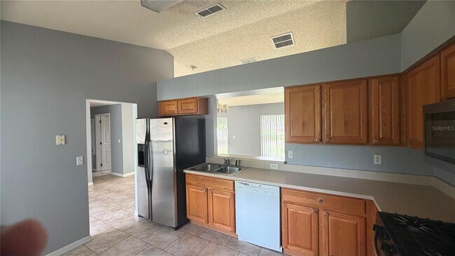 Foto del edificio - 13223 Moonflower Ct