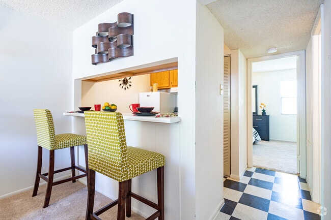 1 habitación, 1 baño - Kings Point Apartments