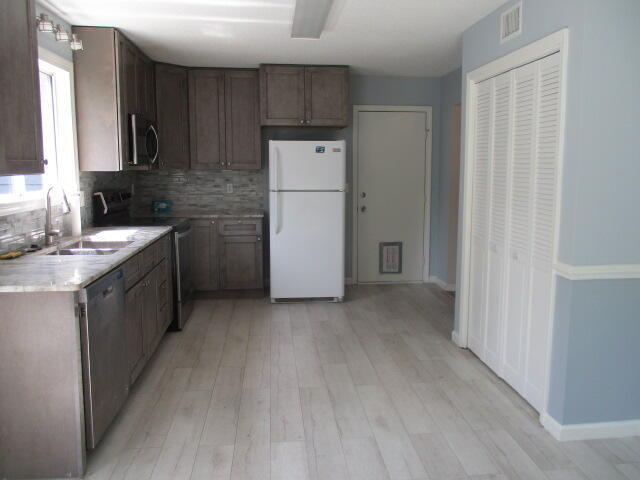 Building Photo - 453 Sandy Ridge Cir
