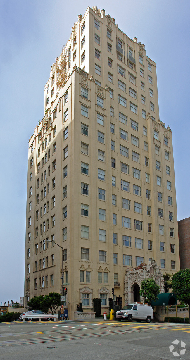 Building Photo - Cathedral Apartments Co-Operative