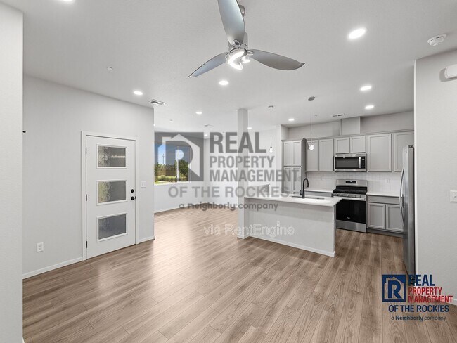 Foto del edificio - 4804 Denys Dr.