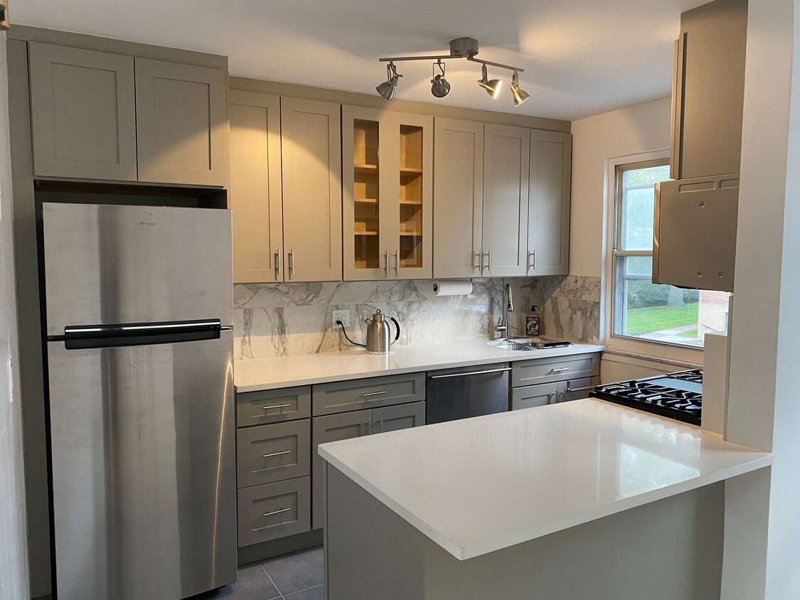 125 E Clinton Ave Unit 9B, Bergenfield, NJ 07621 Condo for Rent in